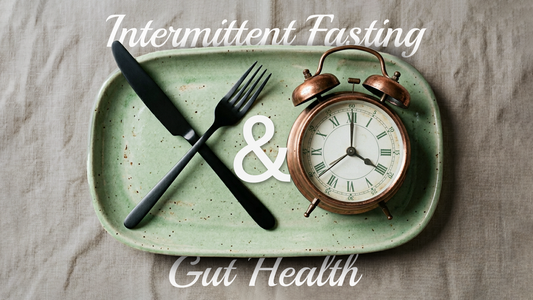 Plate with cutlery and clock illustrating intermittent fasting and gut health /Pic via lukaree company